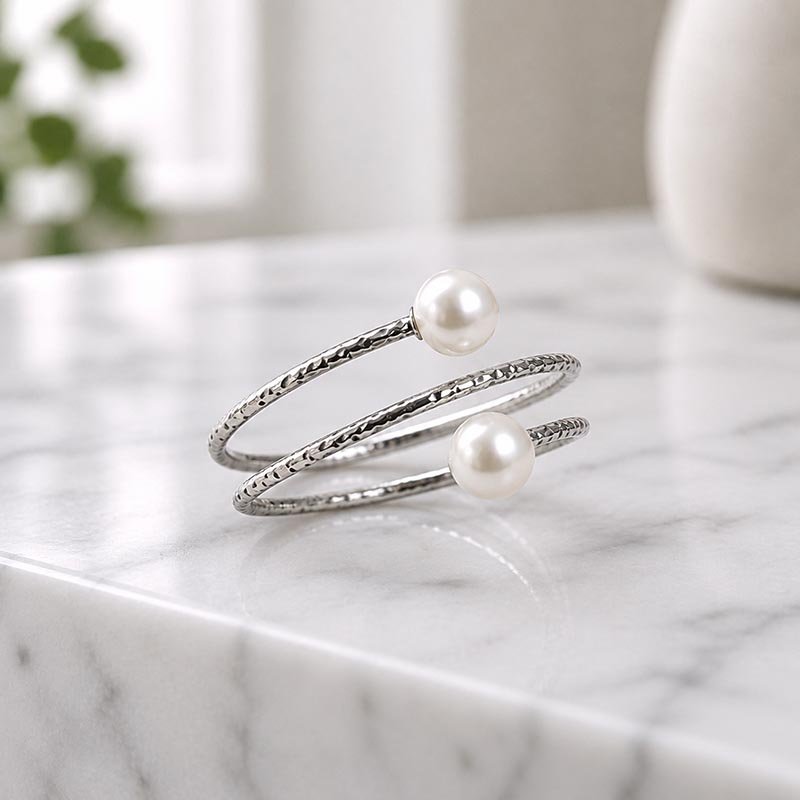 lulu ring side view